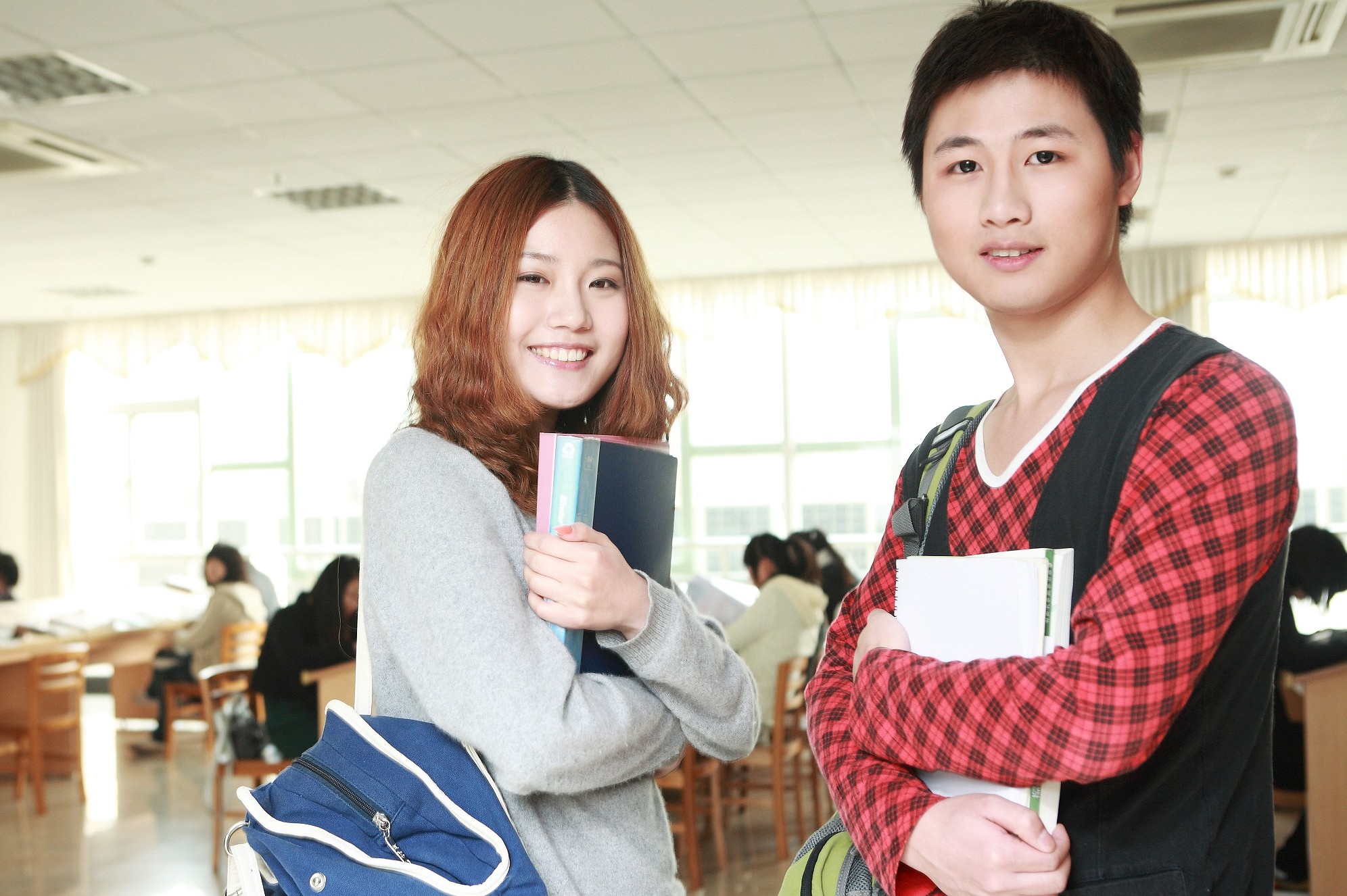 Thông tin về chiếc Balo chống gù cho học sinh của Nhật Bản